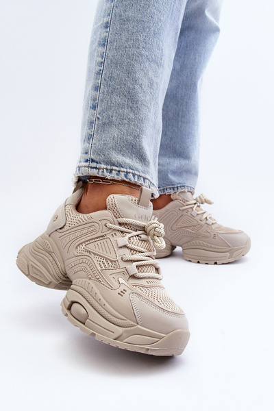 Chaussures de sport sur une plateforme massive GOE LL2N4029 blanc