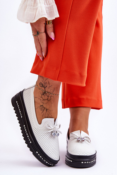 Baskets à enfiler en cuir pour femmes White Raven