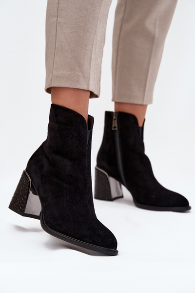 Botine din piele întoarsă pentru femei cu toc pătrat cu model embossat Vinceza 66801 negru