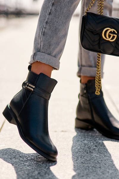 Bottes En Cuir Pour Femmes À Bretelles Visons Noirs