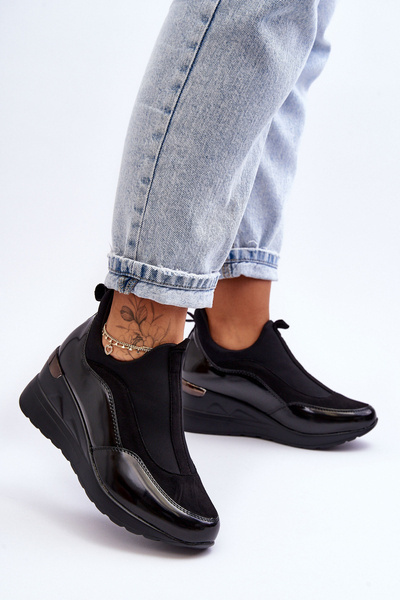 Női Slip-On Wedge tornacipő, fekete Farro