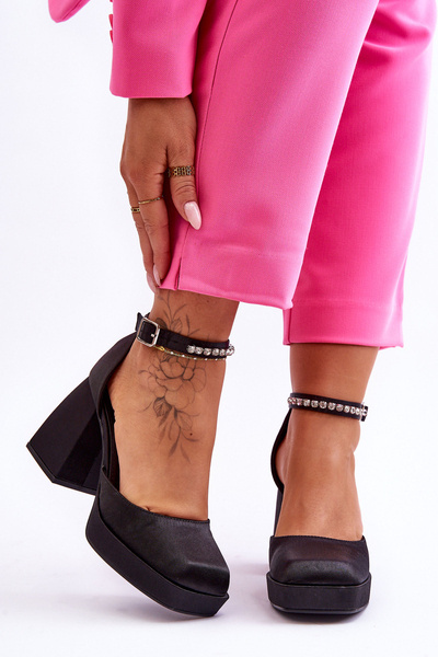 Escarpins À La Mode Sur Talons Massifs Avec Zircons Noir Adel