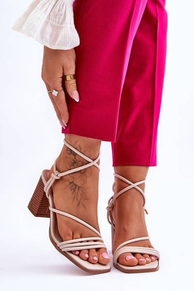 Damen-Ledersandalen mit Absatz Beige Seyna