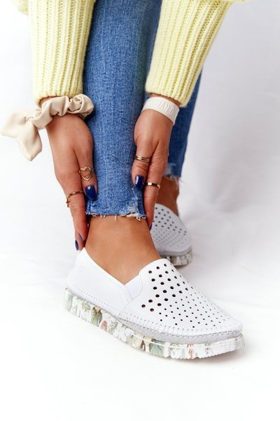 Pantofi cu alunecare din piele deschisă Maciejka White 03512B-11