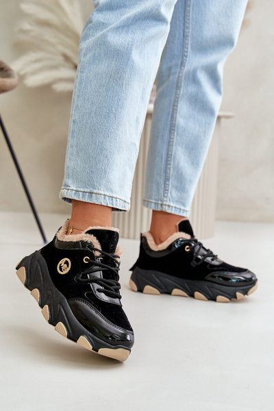 Chaussures De Sport Pour Femmes À Lacets Isolées Sur Plateforme Noir Verioras