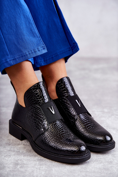 Laquered boots with cutouts on a flat heel Black Eunice