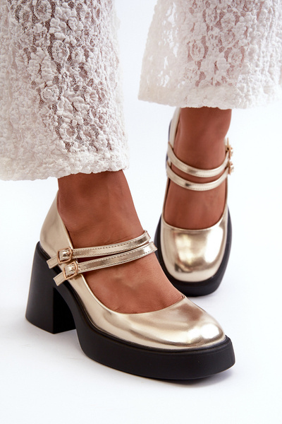 Műbőr pumpák a Chunky Heel Gold Halminán