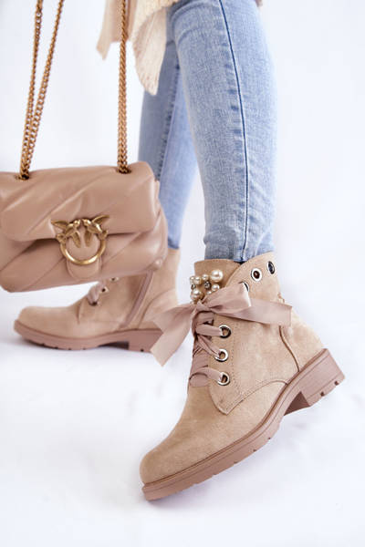 Wildleder isolierte Stiefel mit Reißverschluss mit Perlen beige Raiso