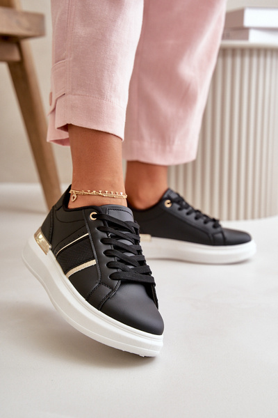 Modische Damen Sneakers auf Plattform aus Eco-Leder Schwarz Nevisase