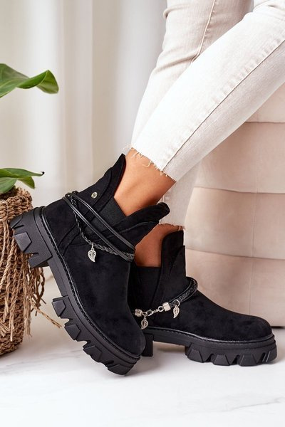 Bottines Chelsea isolées noires Bonne idée