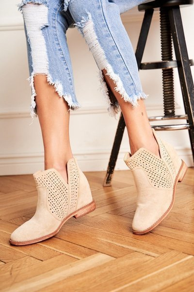 Bottes Ajourées En Daim À Talon Plat Pour Femme Nuances De Beige Clair