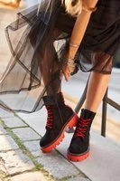Black || Red