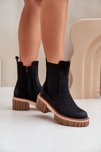 Botine Cu Fermuar Izolate Negre Linneviae