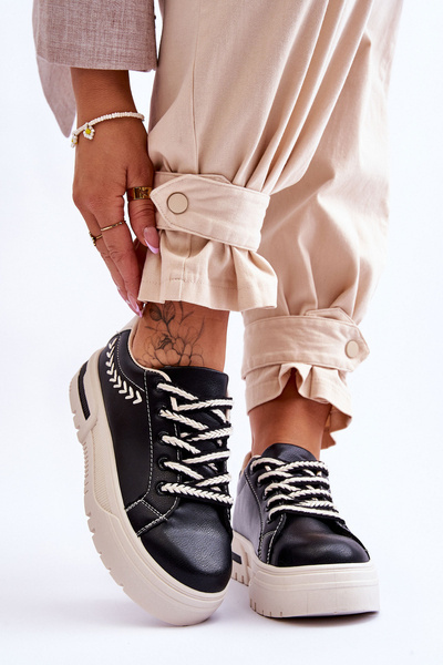Chaussures De Sport Confortables Pour Femmes Sur La Plateforme Noir Et Beige Devan