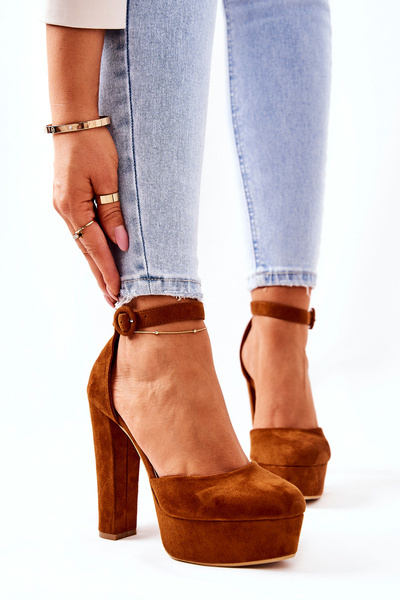 Pumps On Heel Velúr Camel Netel