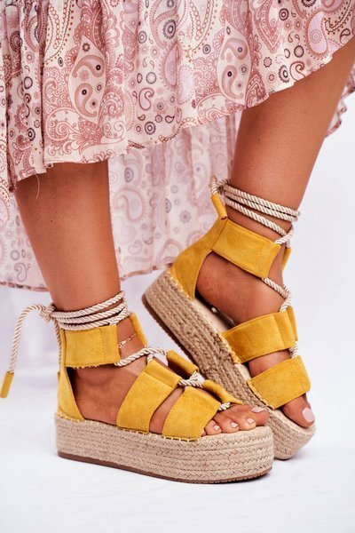Női espadrillák sárga indiai platformon