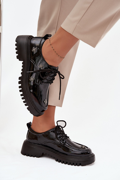 Pantofi de damă din piele lacuită cu catarame Artiker 57C0333 Negru
