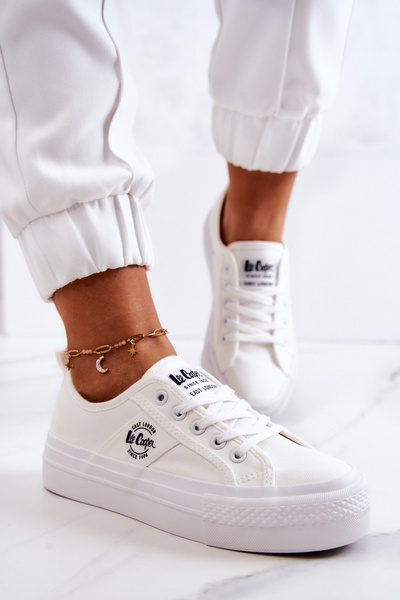 Adidași pe o platformă Lee Cooper LCW-22-31-0837L White