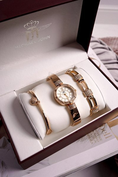 Women's Watch și două brățări l -au pus pe Michael John Gold
