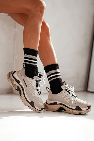 Chaussettes pour femmes avec gaufrage décoratif noir