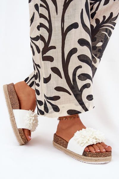 Sandal Women Pe Platformă Cu Flori Decorative Albe Tessara