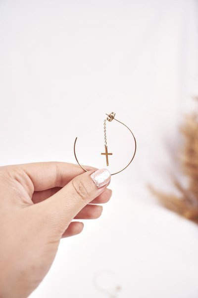 Gold-Kreuz-Ohrringe für Frauen Patricia