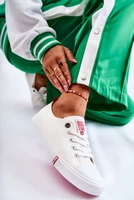 Blanc || Nuances de rouge