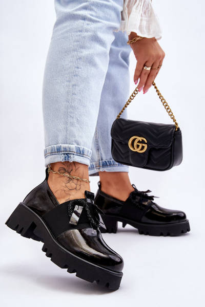Chaussures Laquées Avec Ornements Noir Keily