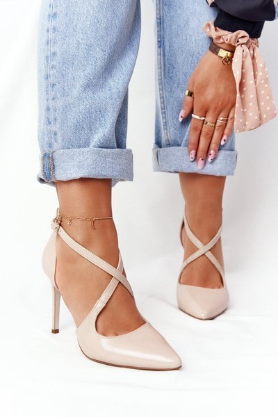 Elegáns bőr hegyes magassarkú Visconi 7400 bézs