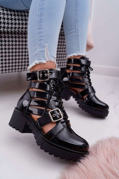 Moteriški spyruokliniai batai su plokščiu kulnu lakuoti juodi vienviečiai