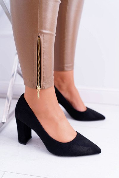 Black Suede Satisfied pompos