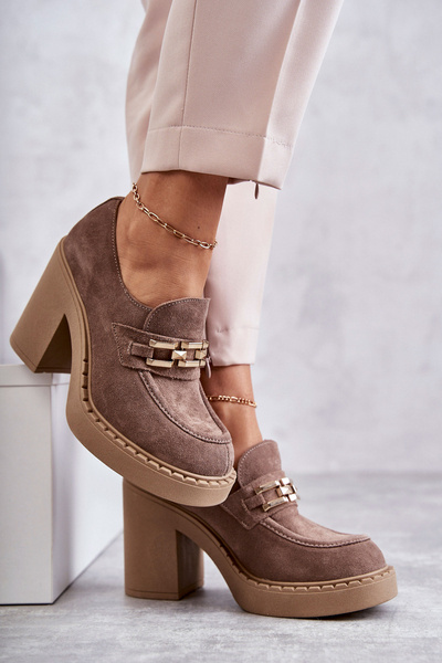 Wildlederschuhe auf einem massiven Beitrag Beige Jaime
