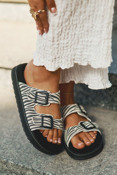Suede Moteriški Šlepetės Su Užsegimais D.Franklin DFSH405002 Zebra