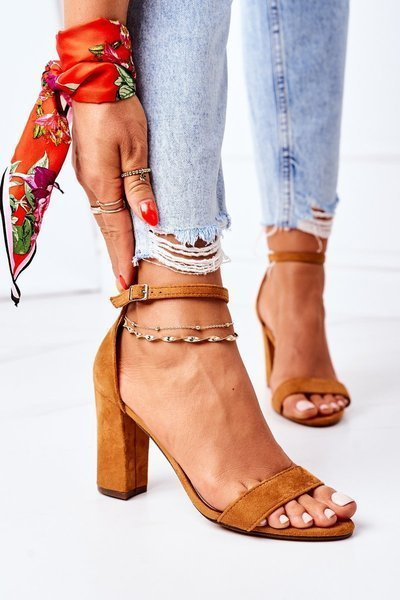 Kamelfarbene Stiletto-Sandalen Florence aus Wildleder