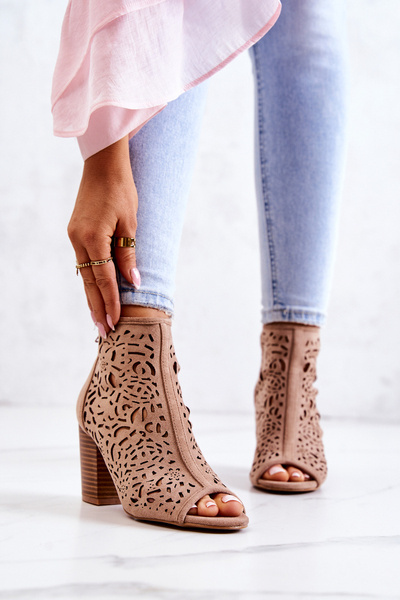 Bottes Ajourées Sur Post Beige Bretagne