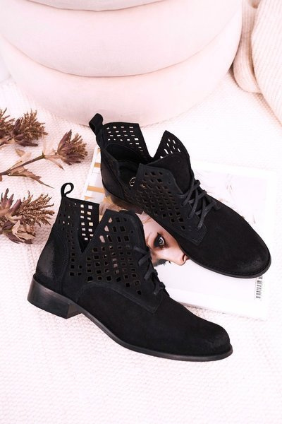 Moteriški ažūriniai batai suede Black Susannah