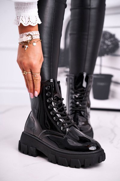 Női lapos csizma, lakkozott fekete Linzo