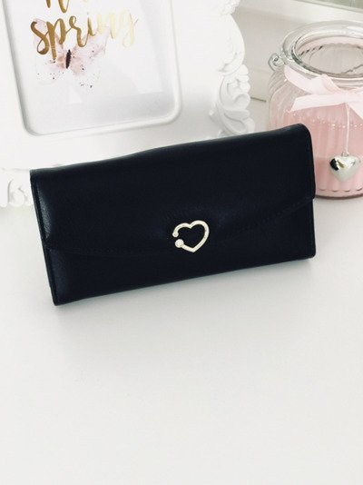 Grand portefeuille noir pour femme avec coeur