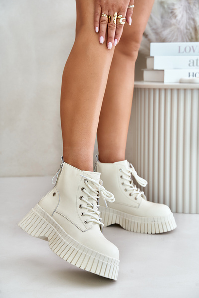Bottines chaudes en cuir sur semelle épaisse beige clair GOE OO2N4127
