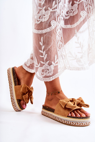 Women's Slippers On A Massive Platform With A Bow Camel Macardi