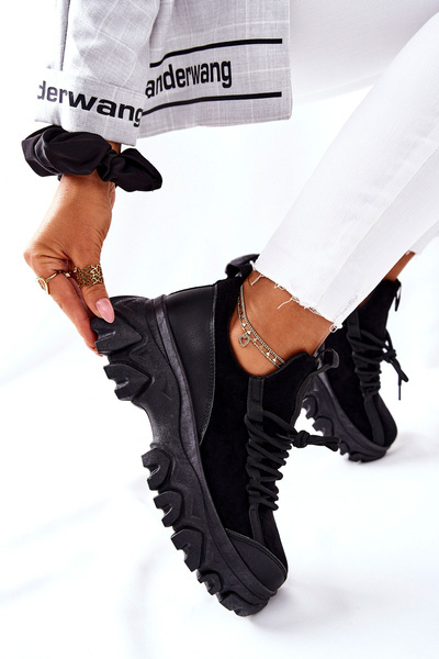 Women’s Sport Shoes Sneakers Black Miles