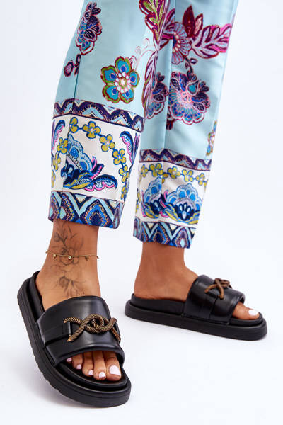 Chaussures pour femmes avec ornement noir Verso