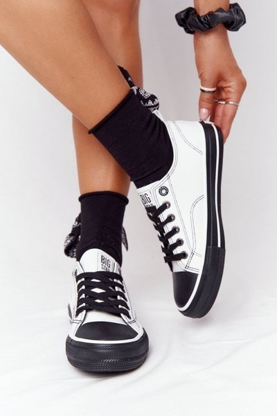 Adidaje din piele pentru femei Big Star HH274147 alb-negru