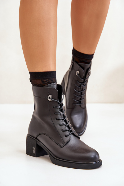 Bottes à talons à lacets pour femmes en cuir naturel isolées noir Vinceza 91110