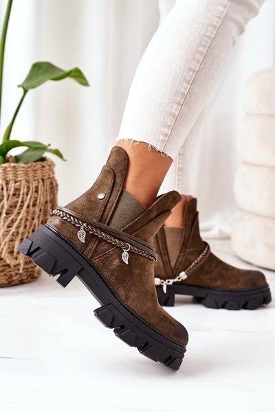 Bottines Chelsea isolées vert foncé Bonne idée