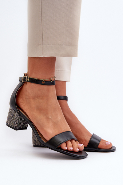 Sandales pour femmes en éco-cuir sur talon embelli noir Wiatalia