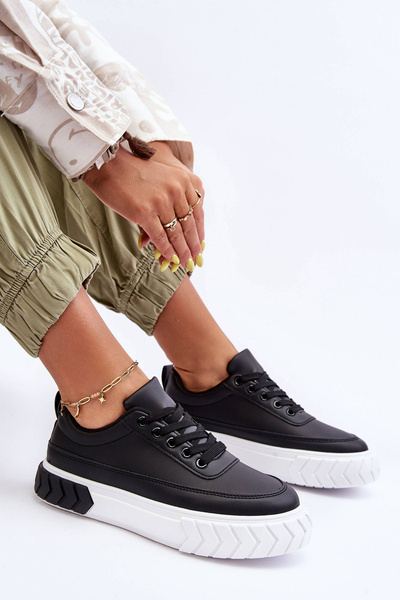 Classic Sport Shoes On Platform Black-White Nannzie