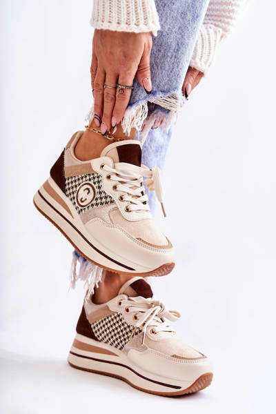 Fashionable Women's Sport Shoes On A Wedge Beige and brown Aronne
