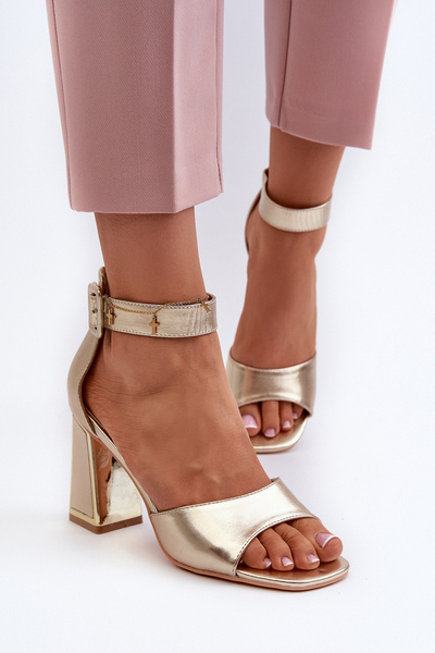 Sandale elegante cu toc gros aurii Rosazara