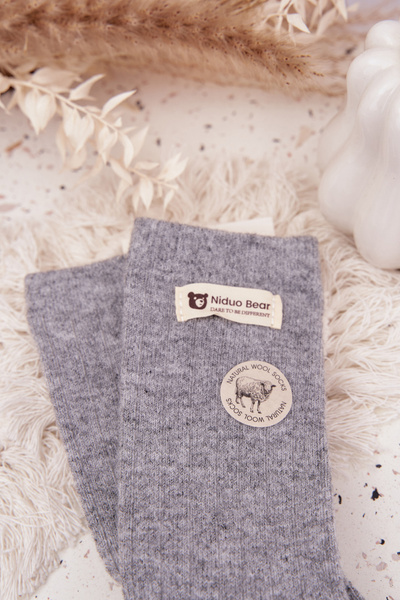 Warme Wollsocken für Damen mit Aufnäher grau